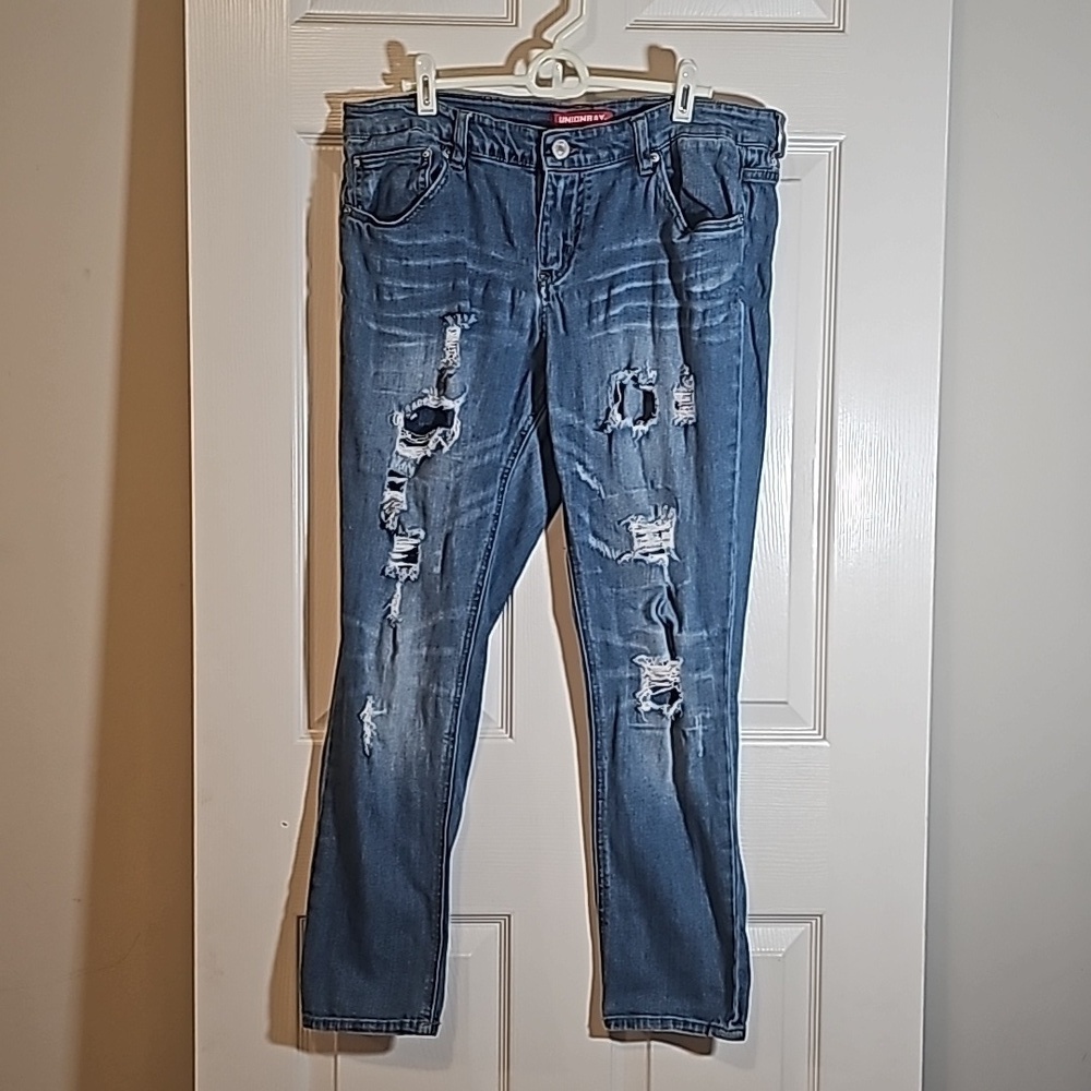 Unionbay Mid Rise Vintage Peg Light Wash Distressed Jeans Size 13